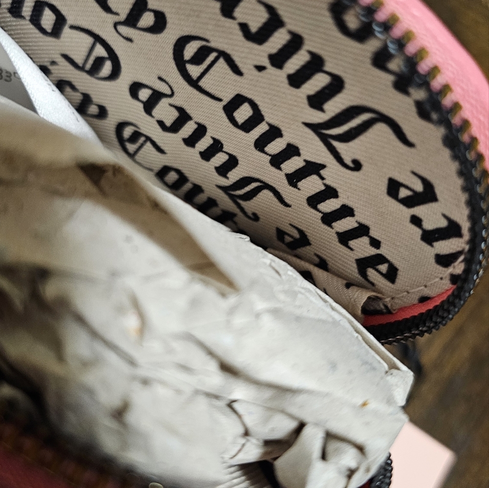 Juicy Couture heart wallet - Picture 4 of 4